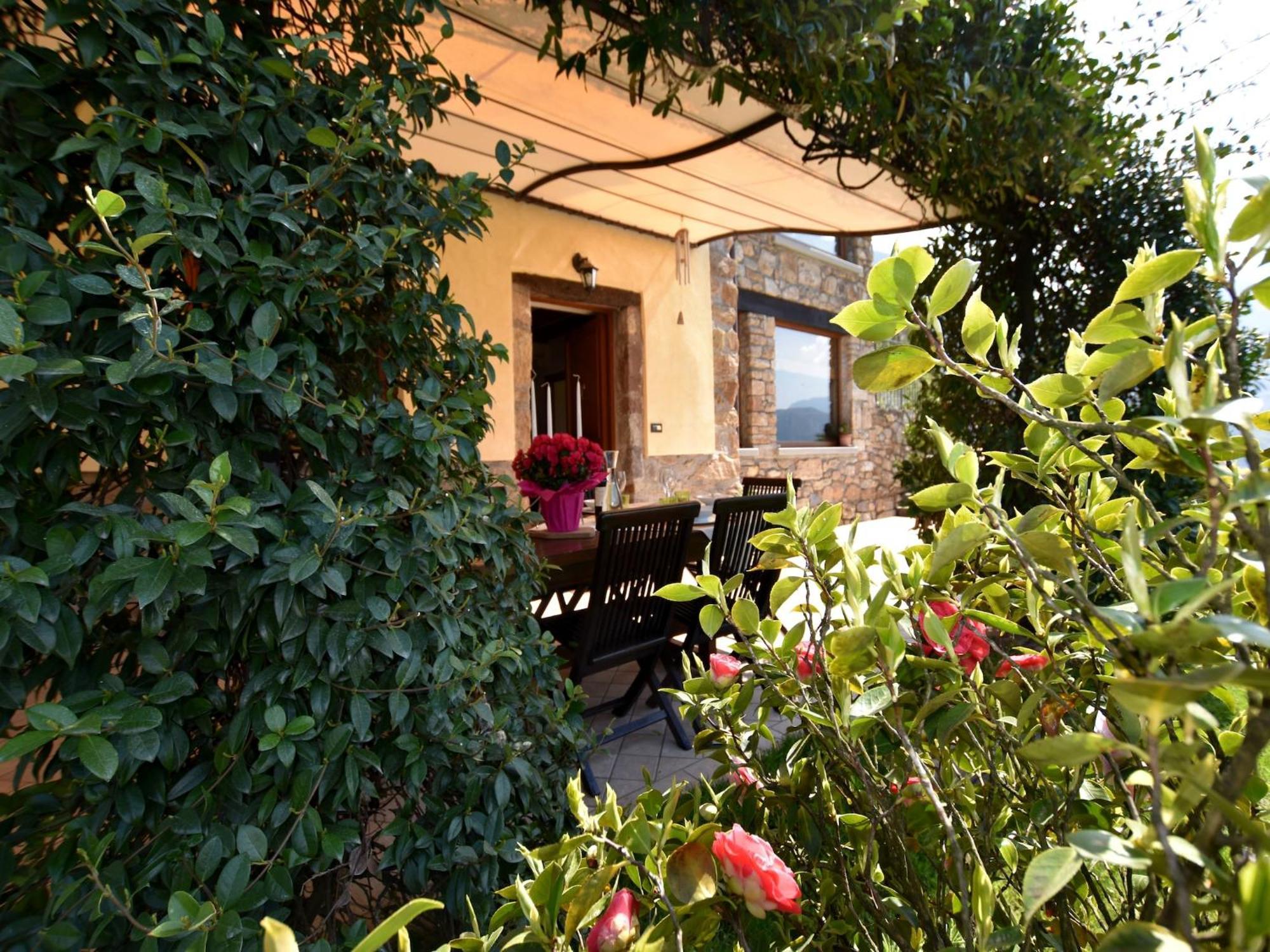 Villa In Pisogne With Pool Garden And Lake View Kültér fotó
